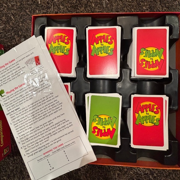 Apples to Apples Board Game - Picture 2 of 3